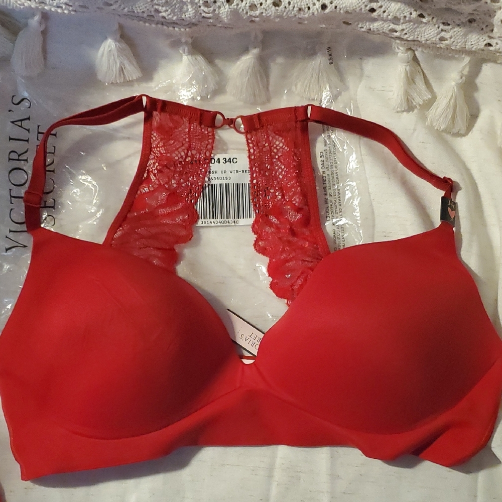 Victoria's Secret Scarlet Lace Racerback Bra & Undies Set